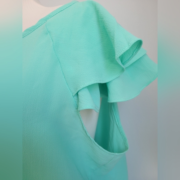 KEYHOLE RUFFLED SLEEVE BLOUSE - Picture 4 of 6